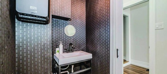  Commercial property in Oakville, Canada No. 1370 8