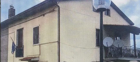 5 rooms Apartment in Torgiano, Italy No. 50309 15