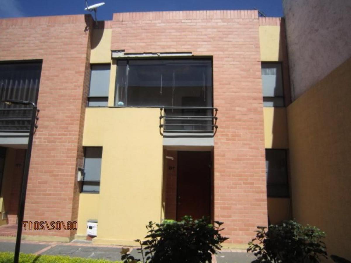 3 bedrooms House in Cundinamarca, Colombia No. 2512