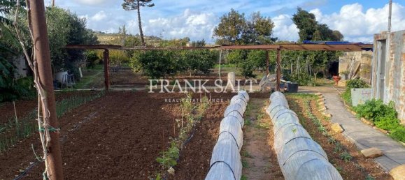 2000m² Land in Rabat, Malta No. 13573 3