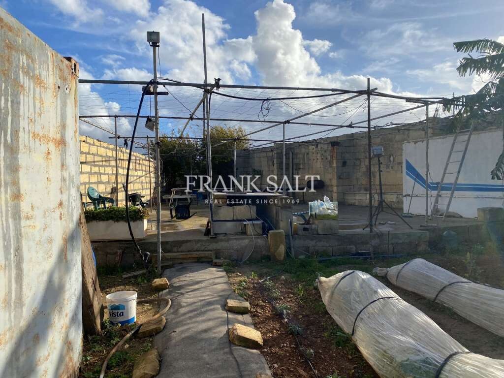 2000m² Land in Rabat, Malta No. 13573