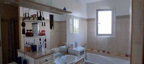 Villa de 3 dormitorios en Haute-Garonne, France No. 290801 6