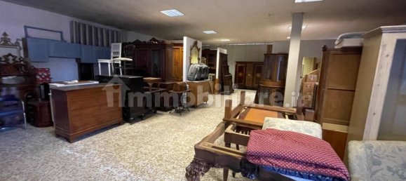 5 rooms Warehouse in Limbiate, Italy No. 100461 11