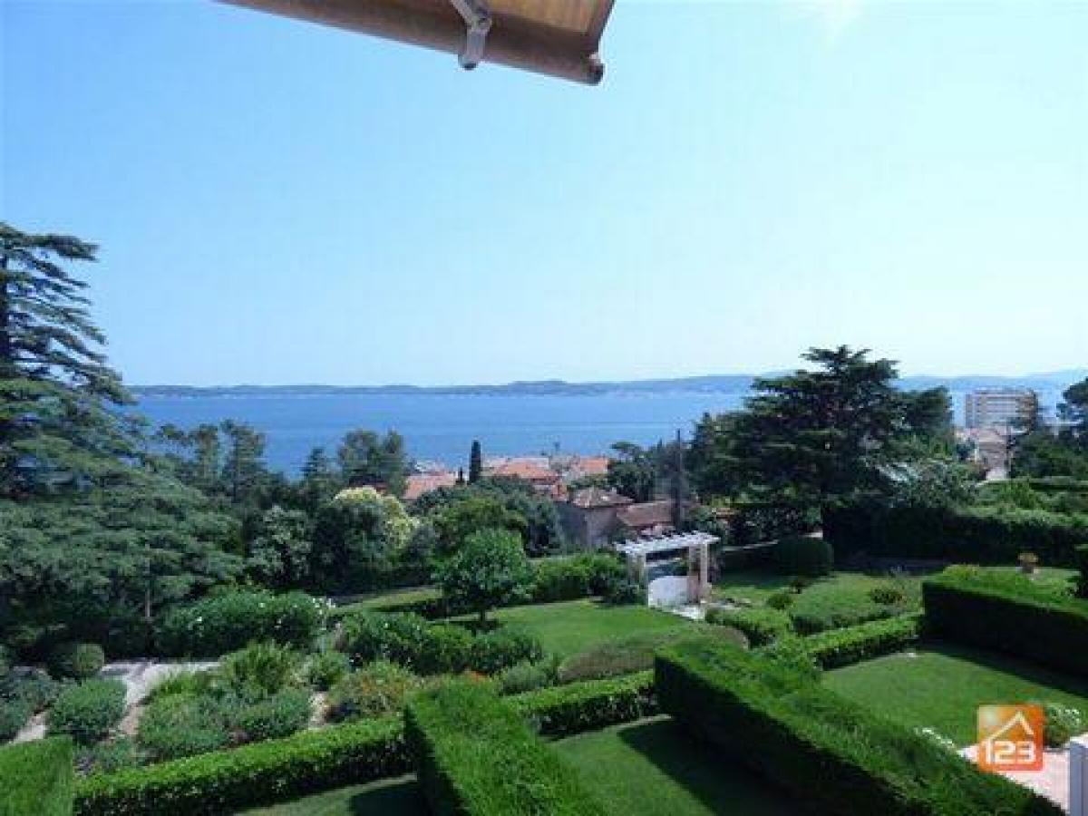 Apartamento com 2 quartos em condomínio em Sainte-Maxime, France N.º 12955