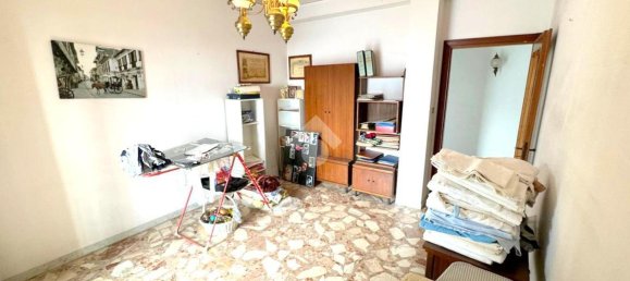 5-salle Appartement à San Severo, Italy No. 35126 13