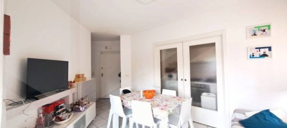 5 rooms Apartment in Pescara, Italy No. 19955 7
