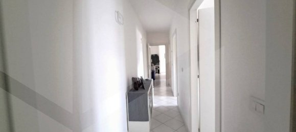 5 rooms Apartment in Pescara, Italy No. 19955 14