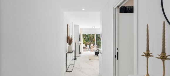 3 bedrooms Apartment in Marbella, Spain No. 181425 3