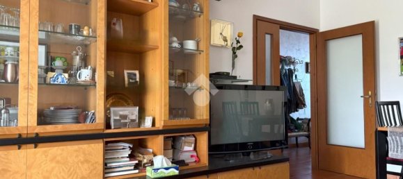 4 bedrooms House in Ferrara, Italy No. 311203 6