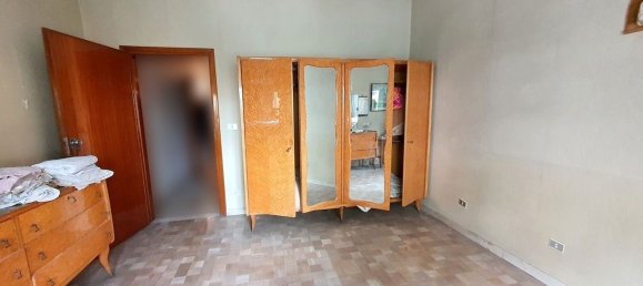 5 rooms Apartment in Rimini, Italy No. 13229 4