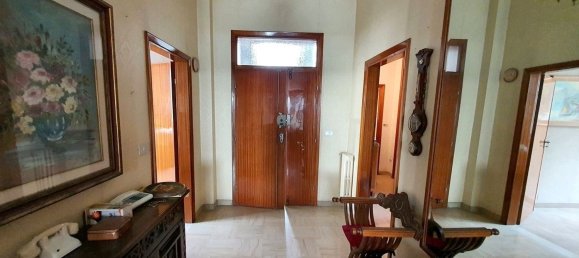 5 rooms Apartment in Rimini, Italy No. 13229 8
