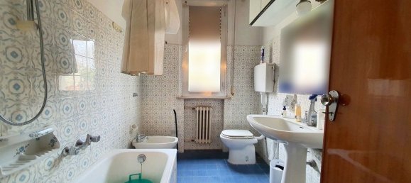 5 rooms Apartment in Rimini, Italy No. 13229 5