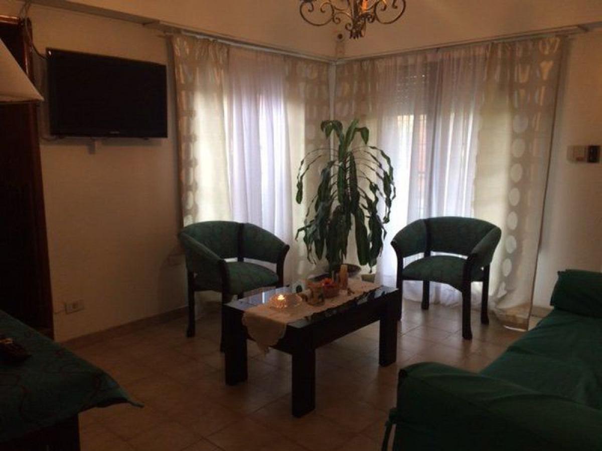 Casa de 2 dormitorios en Mar del Plata, Argentina No. 91397