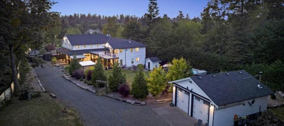 4 bedrooms House in British Columbia, Canada No. 1070 4