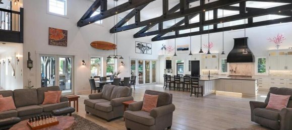 4 bedrooms House in British Columbia, Canada No. 1070 6