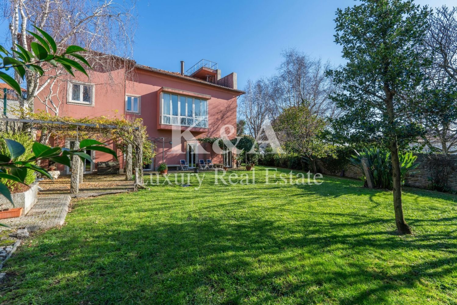 4 bedrooms House in Porto, Portugal No. 122423