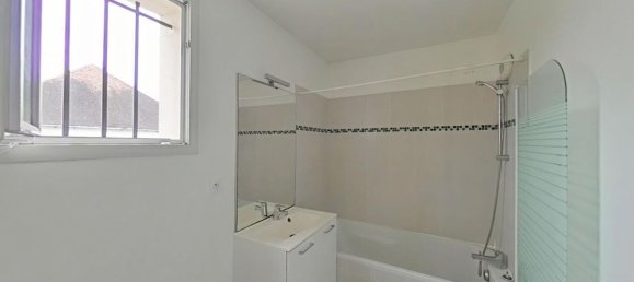 2 Schlafzimmer Wohnung in Montbazon, France, Nr. 89109 4