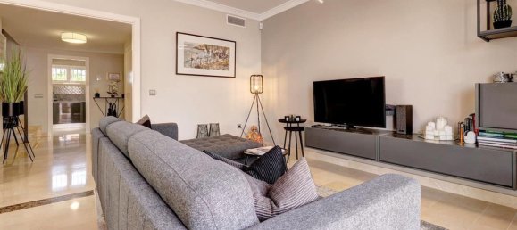 3 غرف نوم بانتهاوس في Marbella, Spain رقم 243491 2