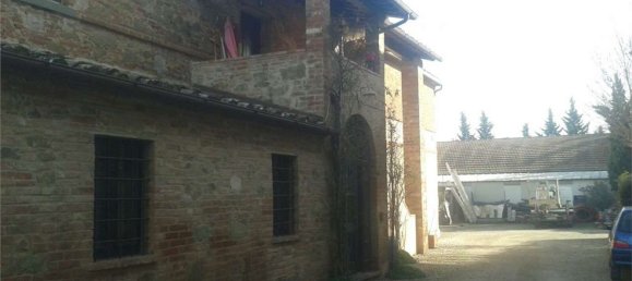 16غرفة منزل في Foiano della Chiana, Italy رقم 158729 4