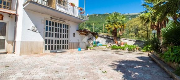 4 غرف نوم فيلا في Castel Sant'Angelo, Italy رقم 369795 10