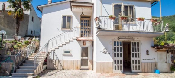 4 غرف نوم فيلا في Castel Sant'Angelo, Italy رقم 369795 6