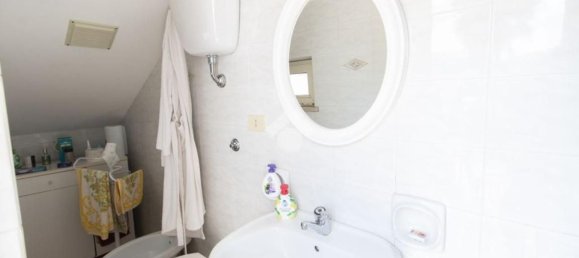 4 غرف نوم فيلا في Castel Sant'Angelo, Italy رقم 369795 24