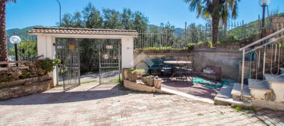 Вилла с 4 спальнями в Кастель Сант Анджело, Италия № 369795 3