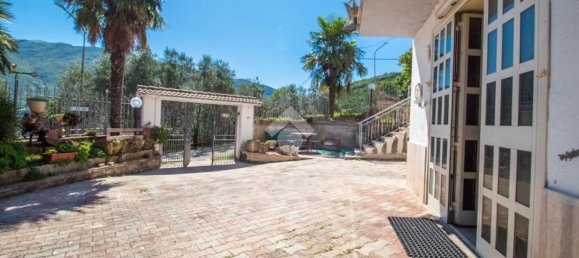 4 غرف نوم فيلا في Castel Sant'Angelo, Italy رقم 369795 17