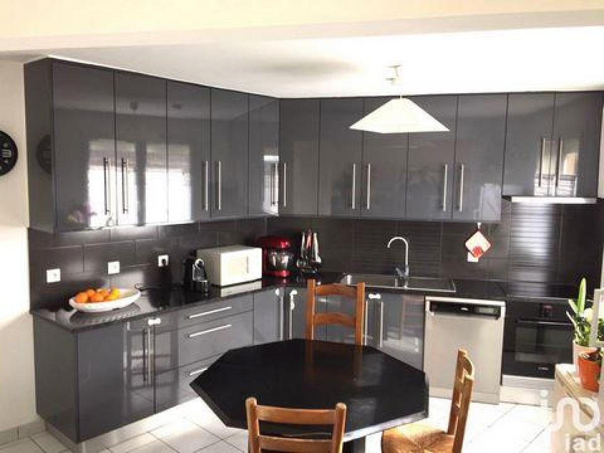 2 bedrooms Condo in Morangis, France No. 37687