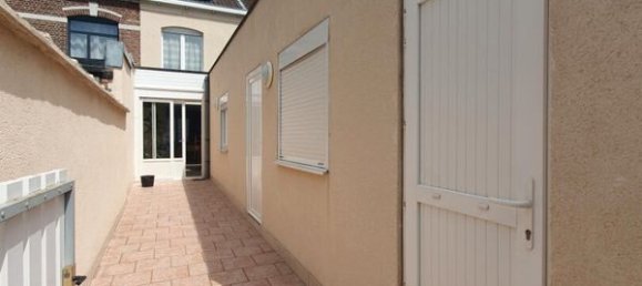 3 bedrooms House in Wambrechies, France No. 60783 2