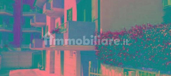 3 bedrooms House in Giulianova, Italy No. 309585 4