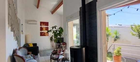 3 bedrooms House in Arles, France No. 356753 2