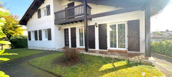 6 Schlafzimmer Haus in Saint-Pierre-du-Mont, France, Nr. 101918 3