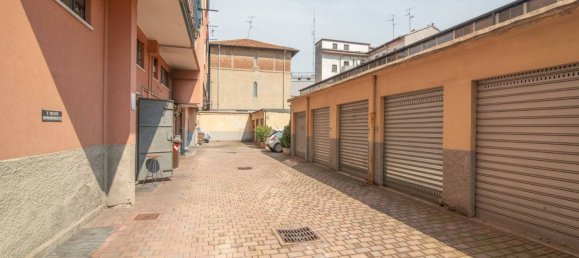 Apartamento de 2 dormitorios en Sesto San Giovanni, Italy No. 294594 29