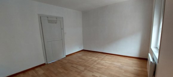 2 bedrooms House in Saint-Amand-les-Eaux, France No. 78349 5