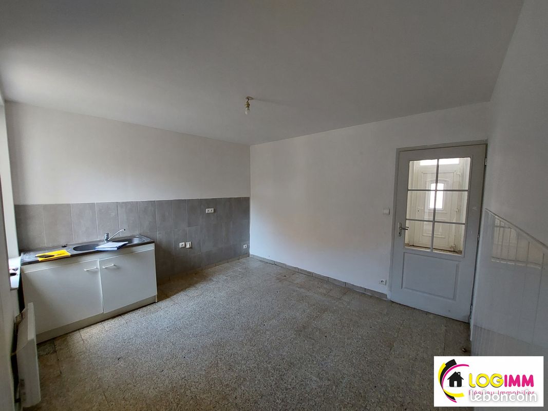 2 bedrooms House in Saint-Amand-les-Eaux, France No. 78349