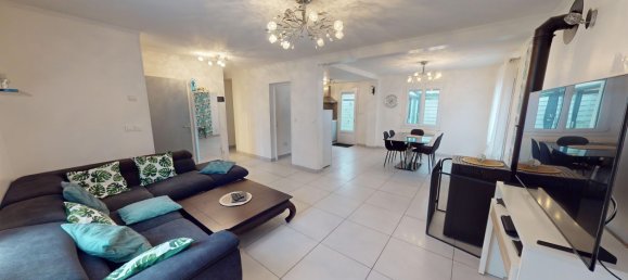 5 bedrooms House in Sarcelles, France No. 167242 3