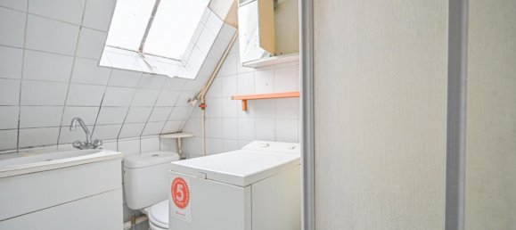 Studio in Paris, France No. 168298 6