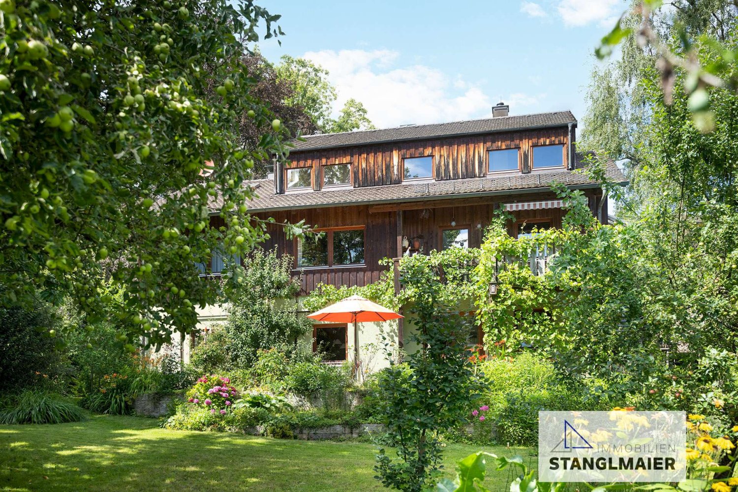 5 bedrooms Townhouse in Freising, Germany No. 8311