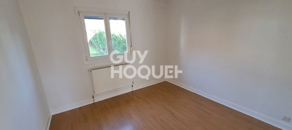 4 bedrooms House in Soissons, France No. 157903 8