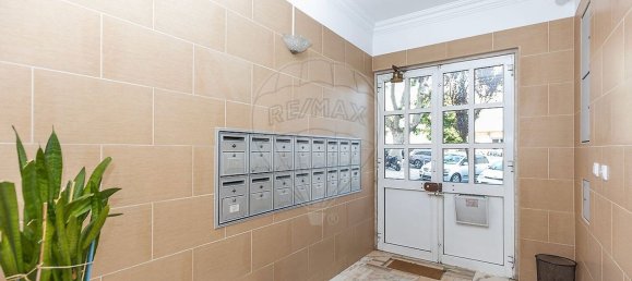 2 Schlafzimmer Wohnung in Amadora, Portugal, Nr. 292599 3