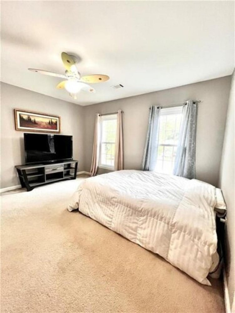 5 bedrooms House in Lawrenceville, USA No. 379487