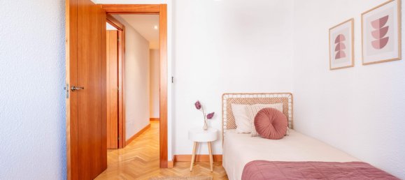 3 bedrooms Apartment in Zaragoza, Spain No. 138561 12