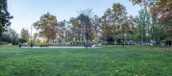 3 bedrooms Apartment in Zaragoza, Spain No. 138561 2