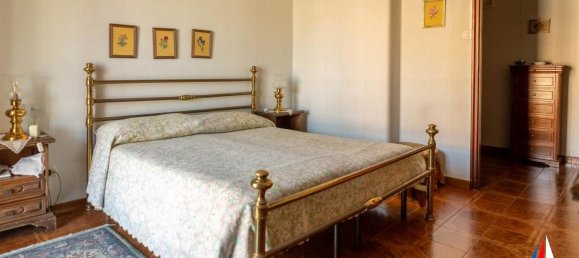 Квартира с 6 комнатами в Катания, Италия № 36131 38