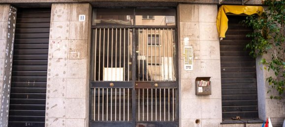 Квартира с 6 комнатами в Катания, Италия № 36131 3