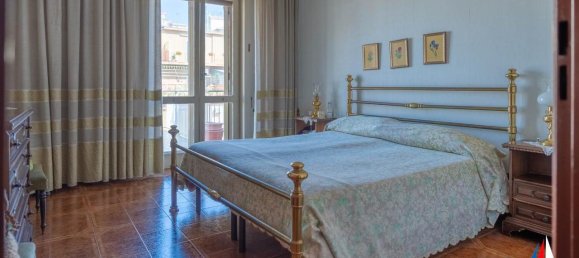 Квартира с 6 комнатами в Катания, Италия № 36131 32