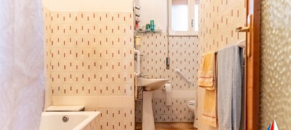 Квартира с 6 комнатами в Катания, Италия № 36131 59