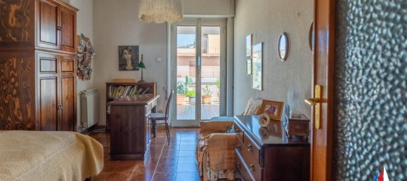 Квартира с 6 комнатами в Катания, Италия № 36131 14