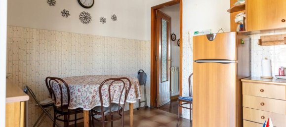 Квартира с 6 комнатами в Катания, Италия № 36131 56